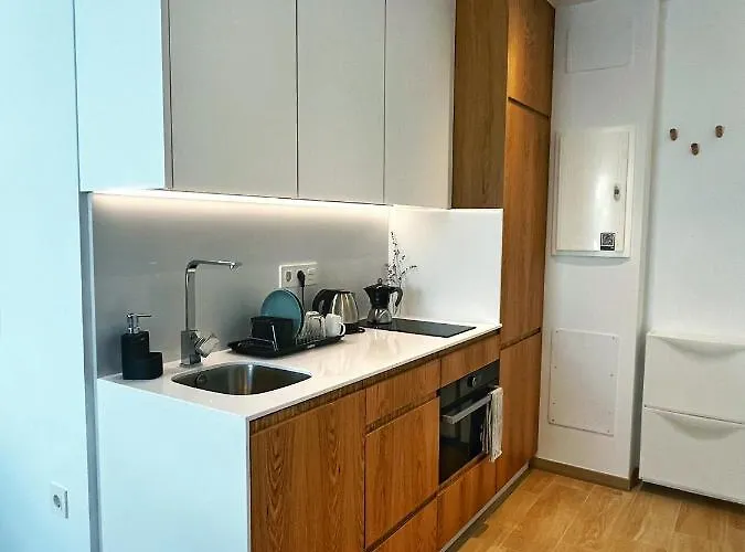 Coqueto Con Garaje * 科尼尔-德拉弗龙特拉