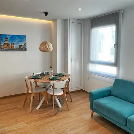 Coqueto Con Garaje コニル・デ・ラ・フロンテラ